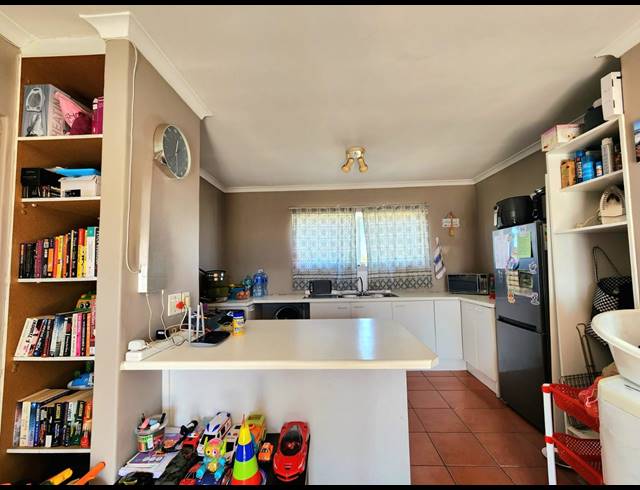 1 BEDROOM APARTMENT FOR SALE IN TOWNSEND ESTATE